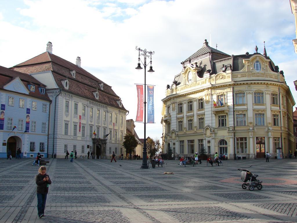 Central City Ap Sibiu Exterior foto